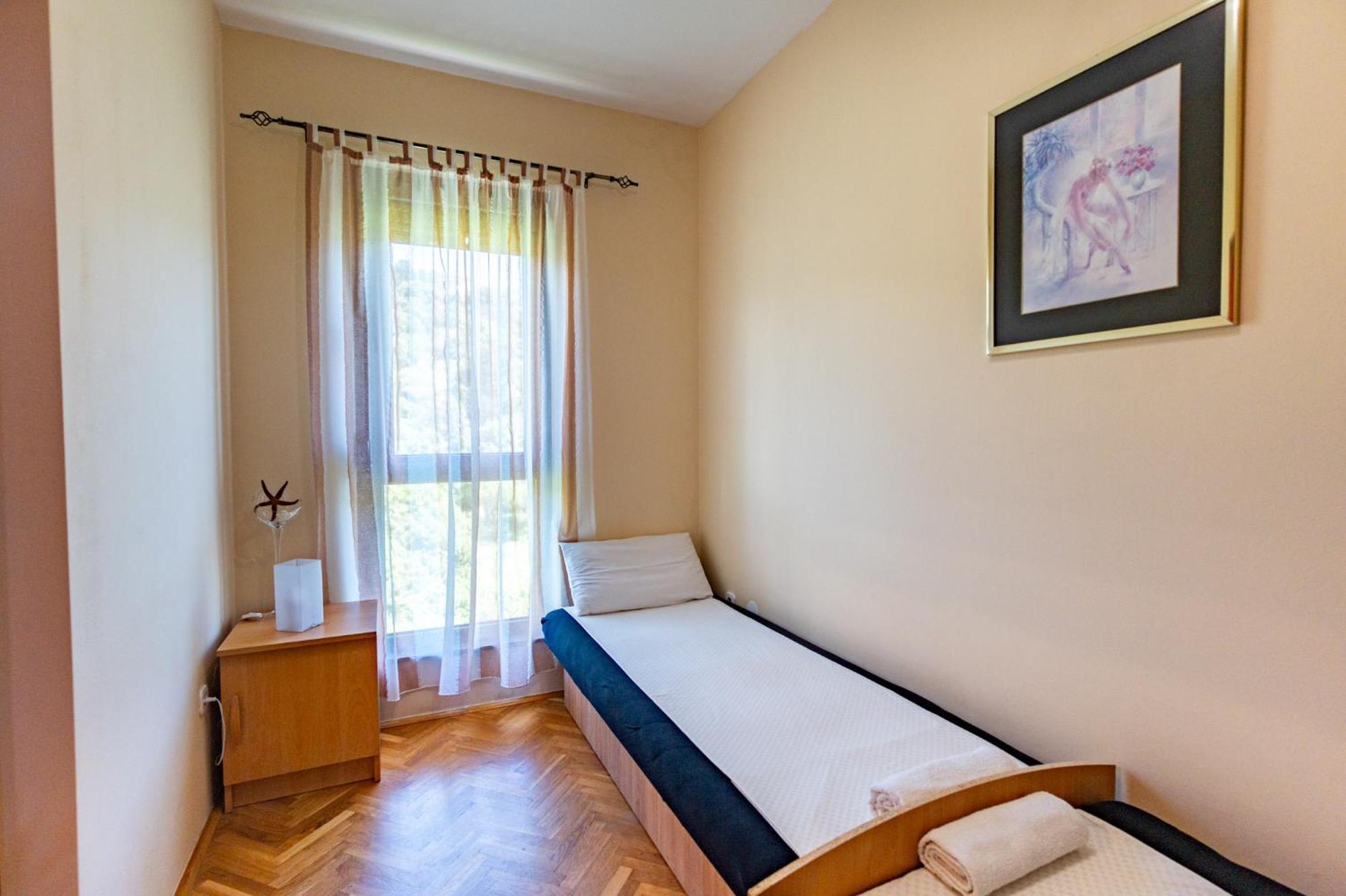 Rab Centar Due Apartment Palit Exterior photo